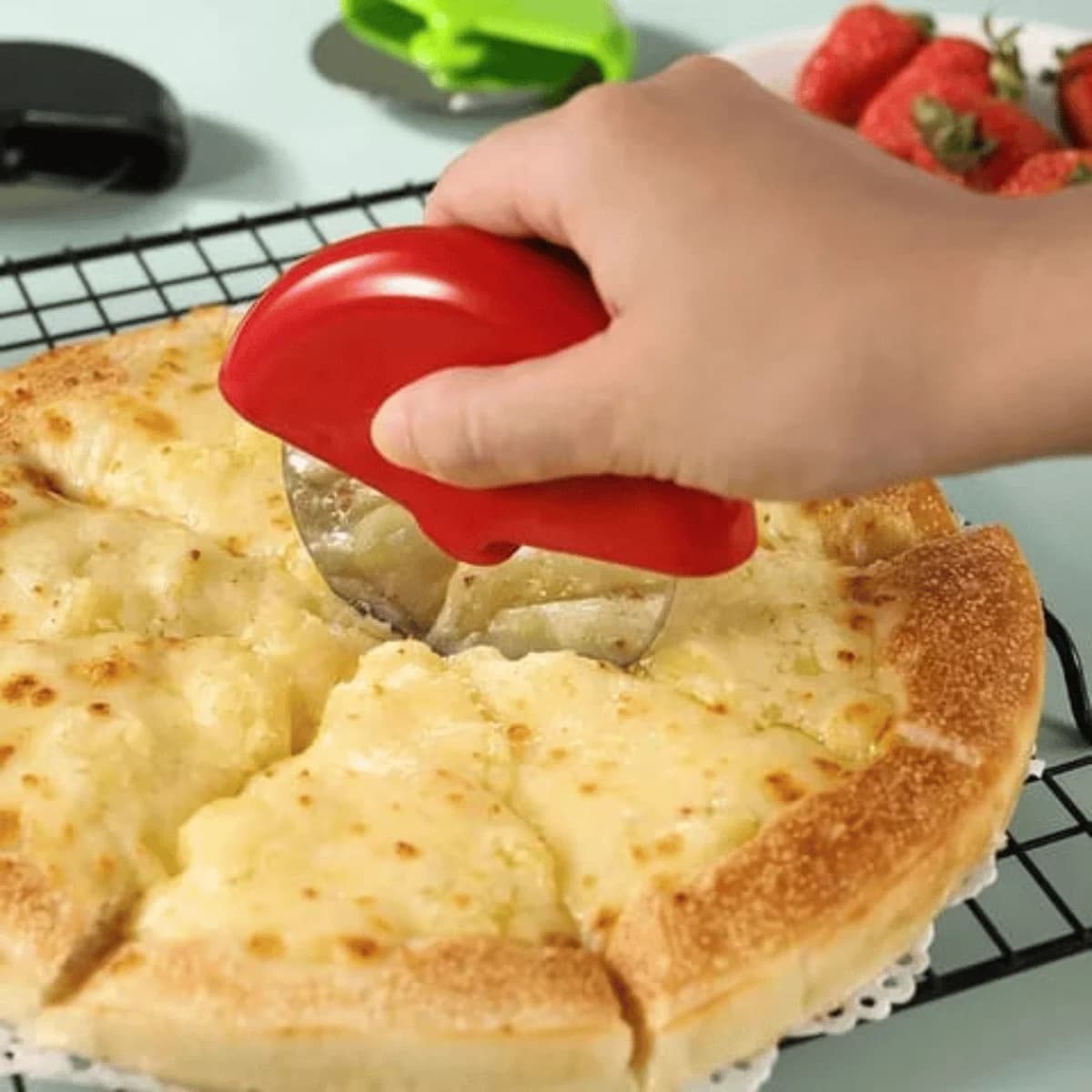 Round Pizza Cutter for Pizza, Sandwich, Pizza Cutter for Kitchen