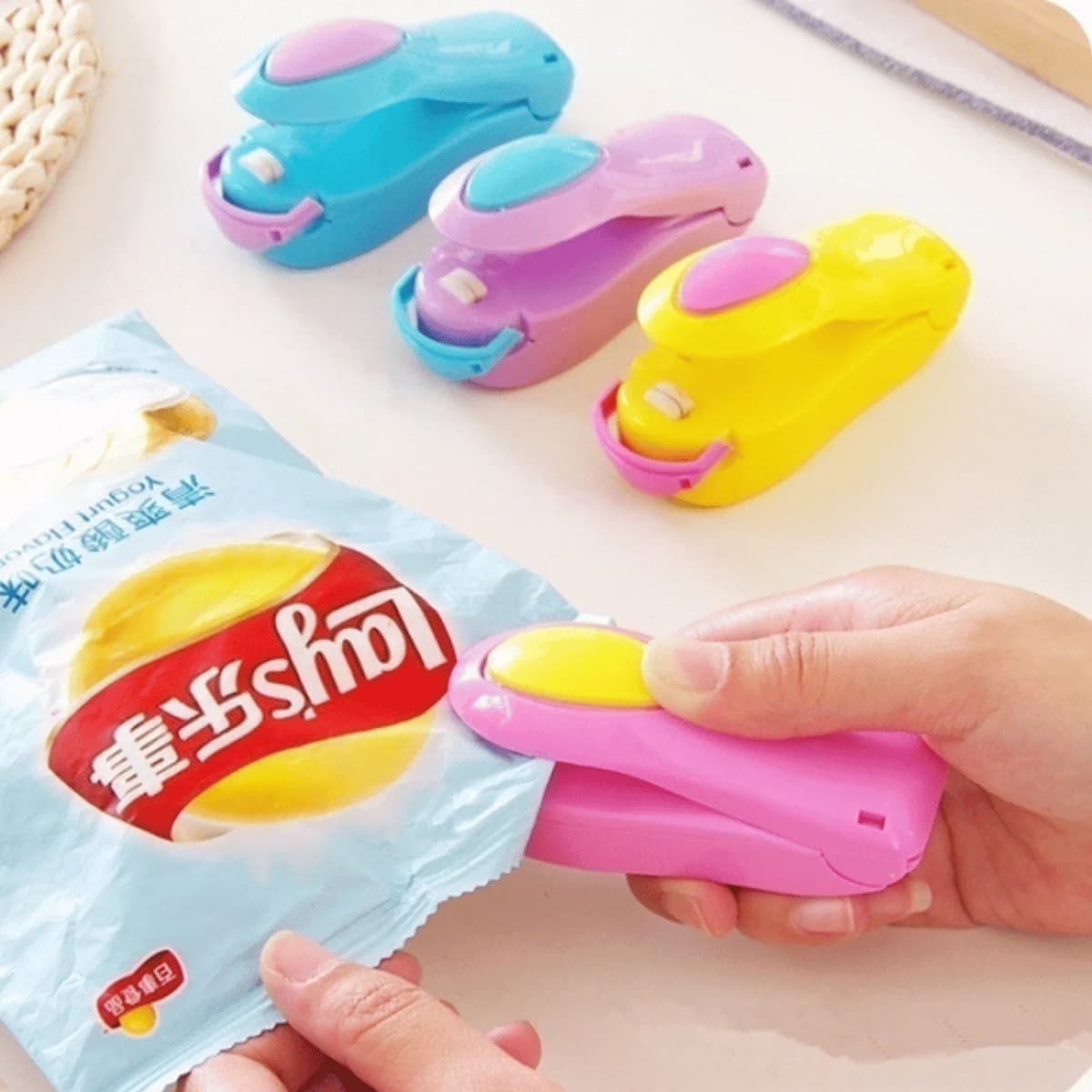 Mini Sealer for Food, Snacks, Chips, Fresh Storage, Plastic Bags Sealing