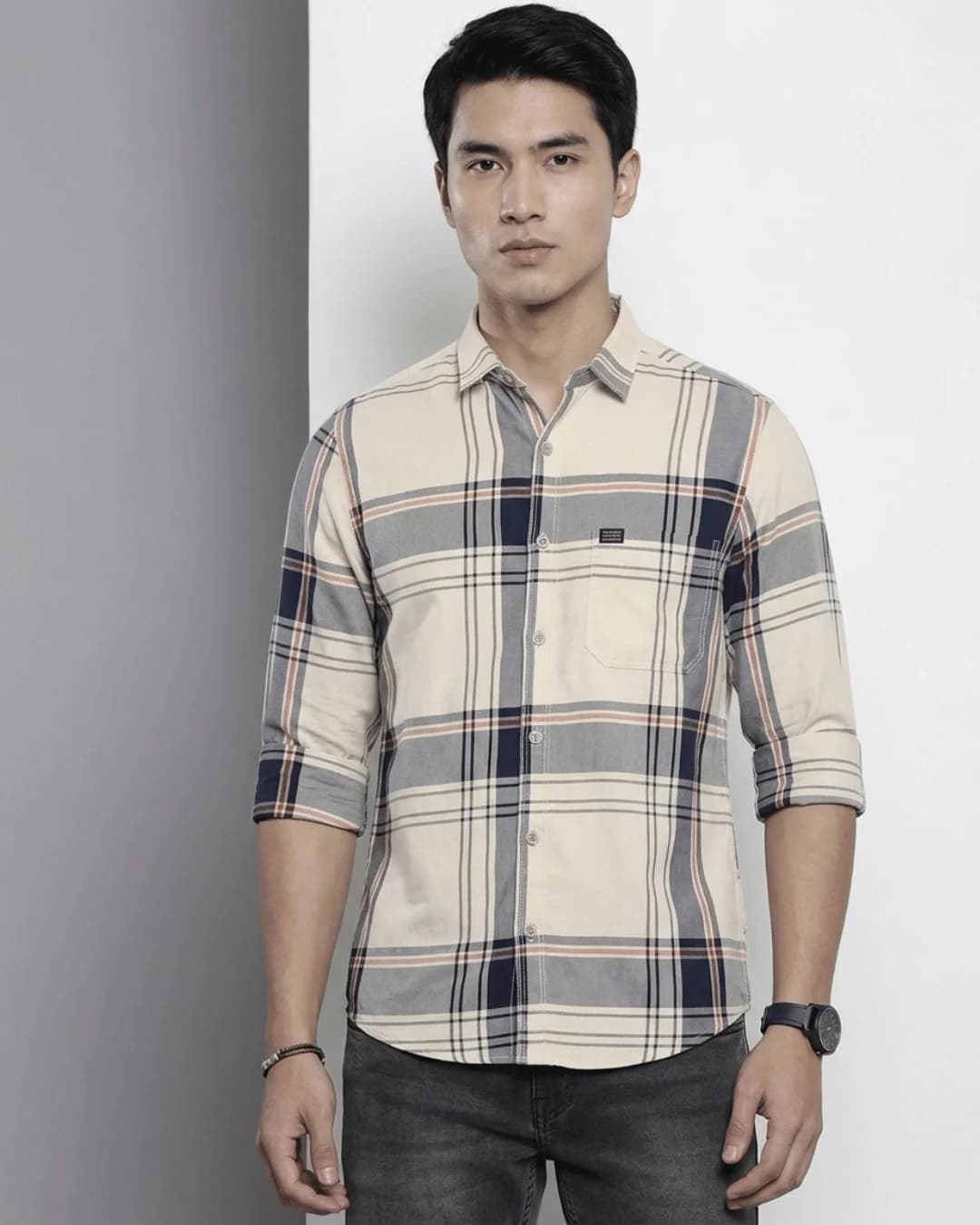 Men Regular Fit Checkered Spread Collar Casual Shirt